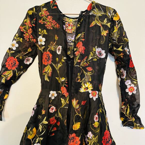 OSCAR DE LA RENTA Black Floral Hand Embroidered Tulle Beaded Midi Dress Size 6 - Picture 8 of 13